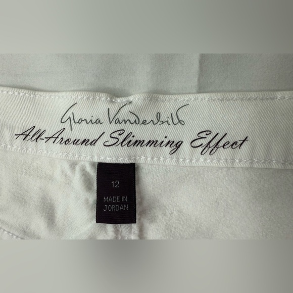 Gloria Vanderbilt Amanda White Embroidered Capri Jeans Slimming Size 12 - Picture 4 of 9